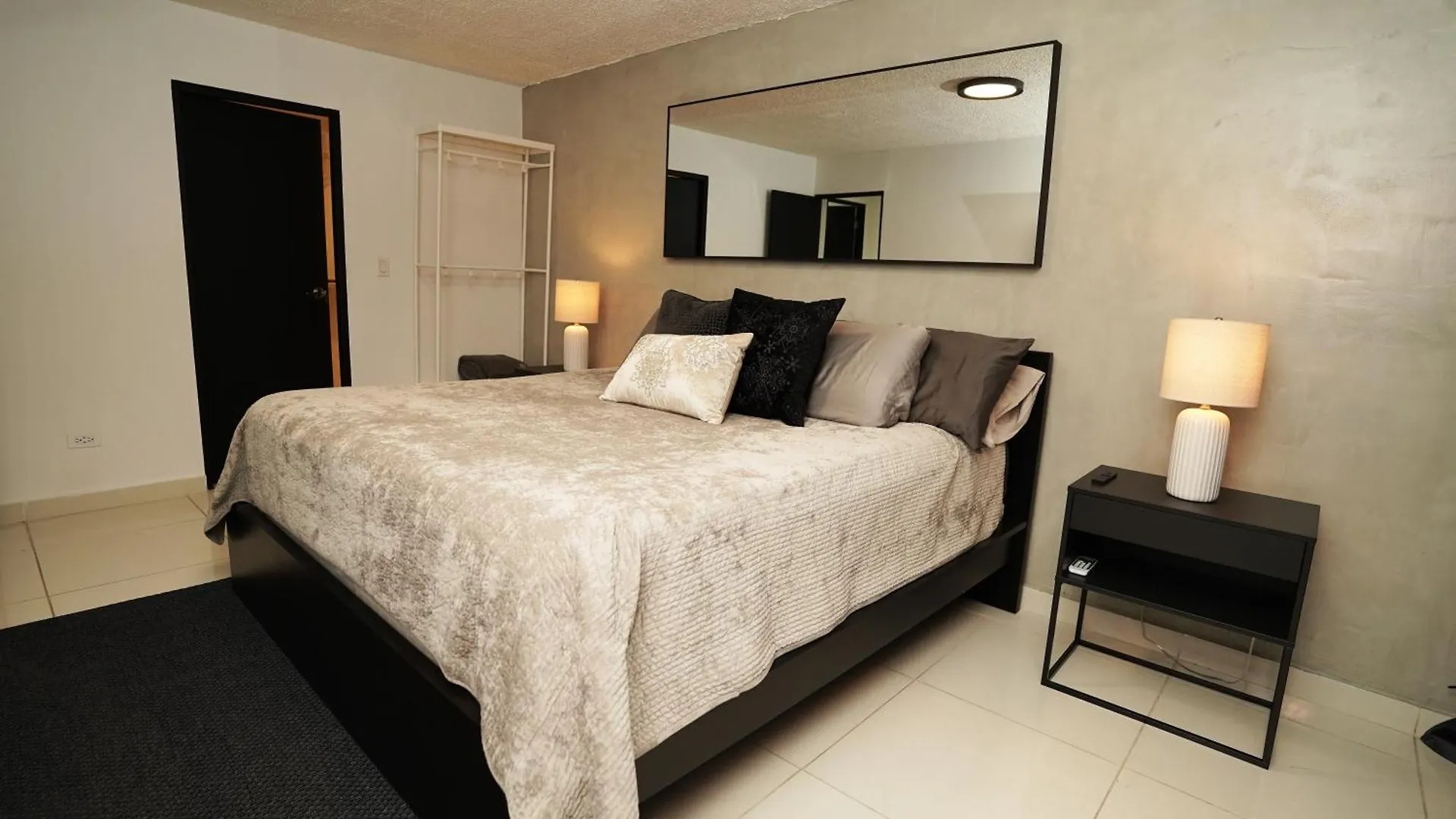 Sea Breeze Apartment San Juan