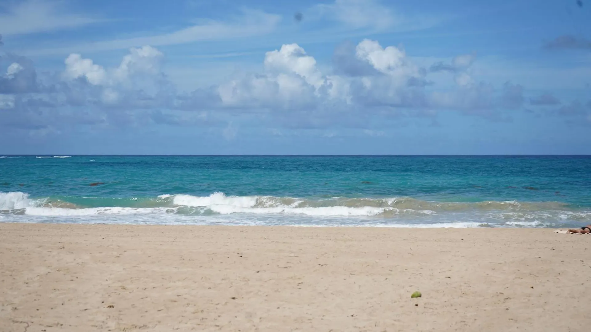 Sea Breeze Apartment 圣胡安